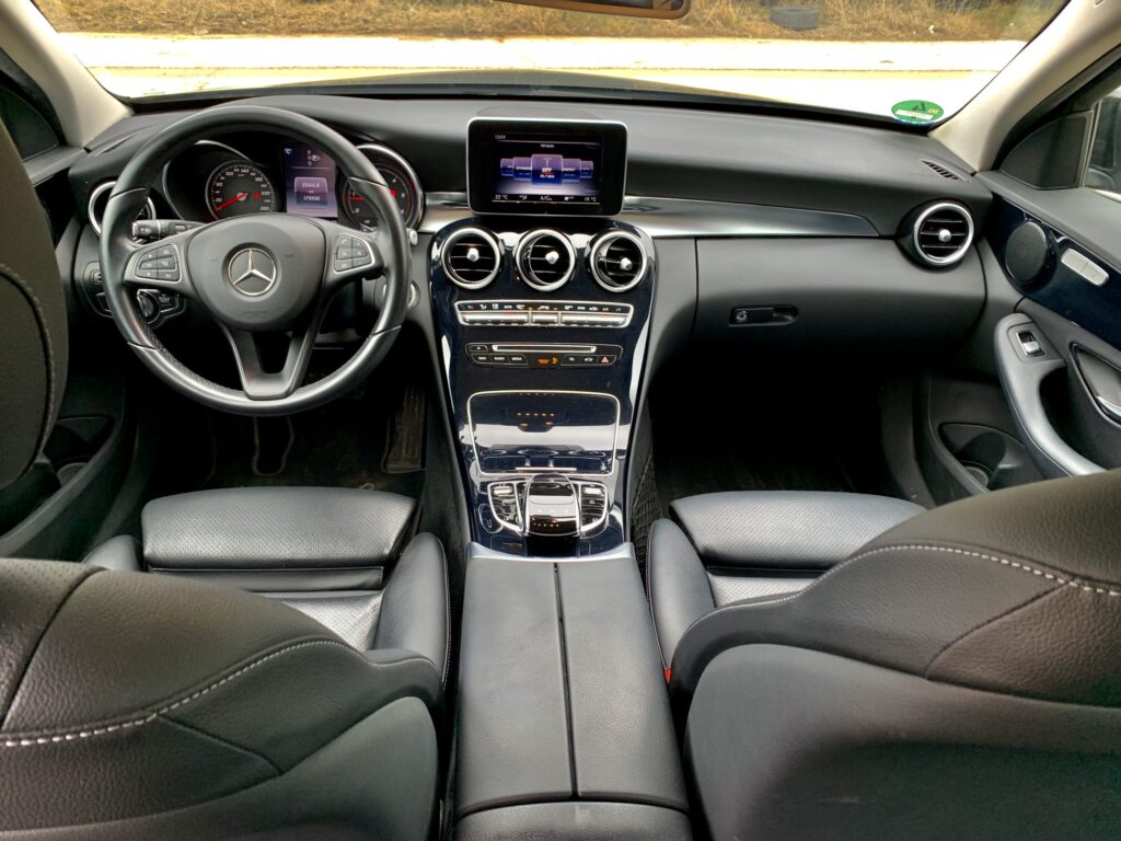 Mercedes-Benz C 220 BlueTEC * Камера * Дистроник * Германия * Сервизна История - 31