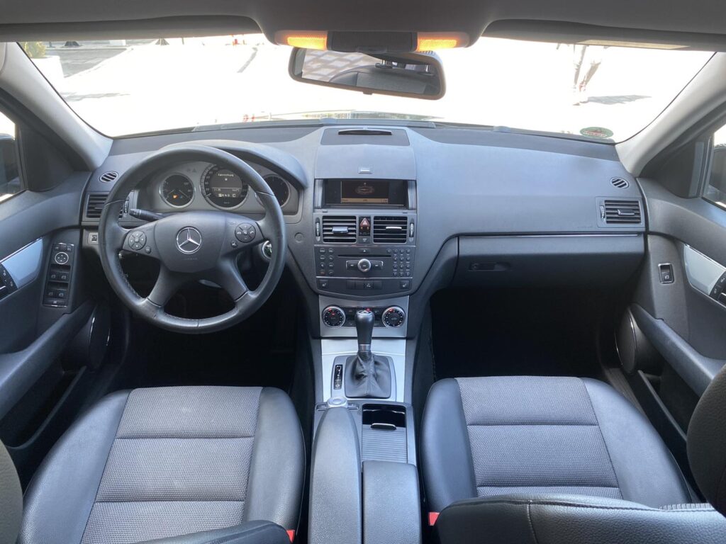 Mercedes-Benz C 220 CDi Avantgarde Германия Сервизна История - 3