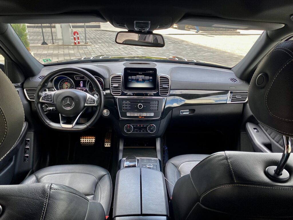 Mercedes-Benz GLS 350 d AMG Panorama FULL - 9