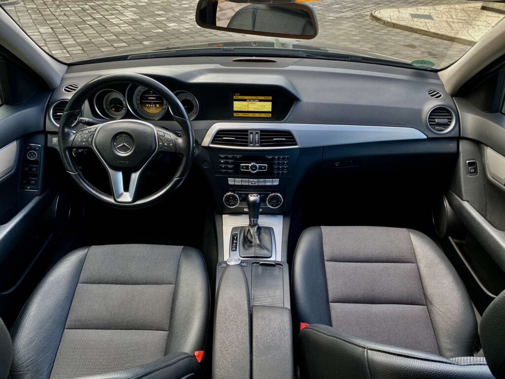 Mercedes-Benz C 200 CDi ФЕЙСЛИФТ АВАНГАРД АВТОМАТ ЛЕД - 2