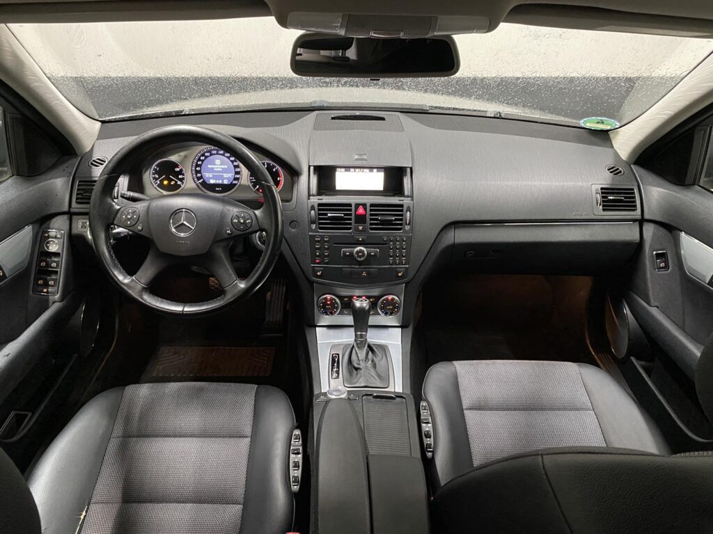 Mercedes-Benz C 220 CDi Avantgarde Германия Сервизна История - 12