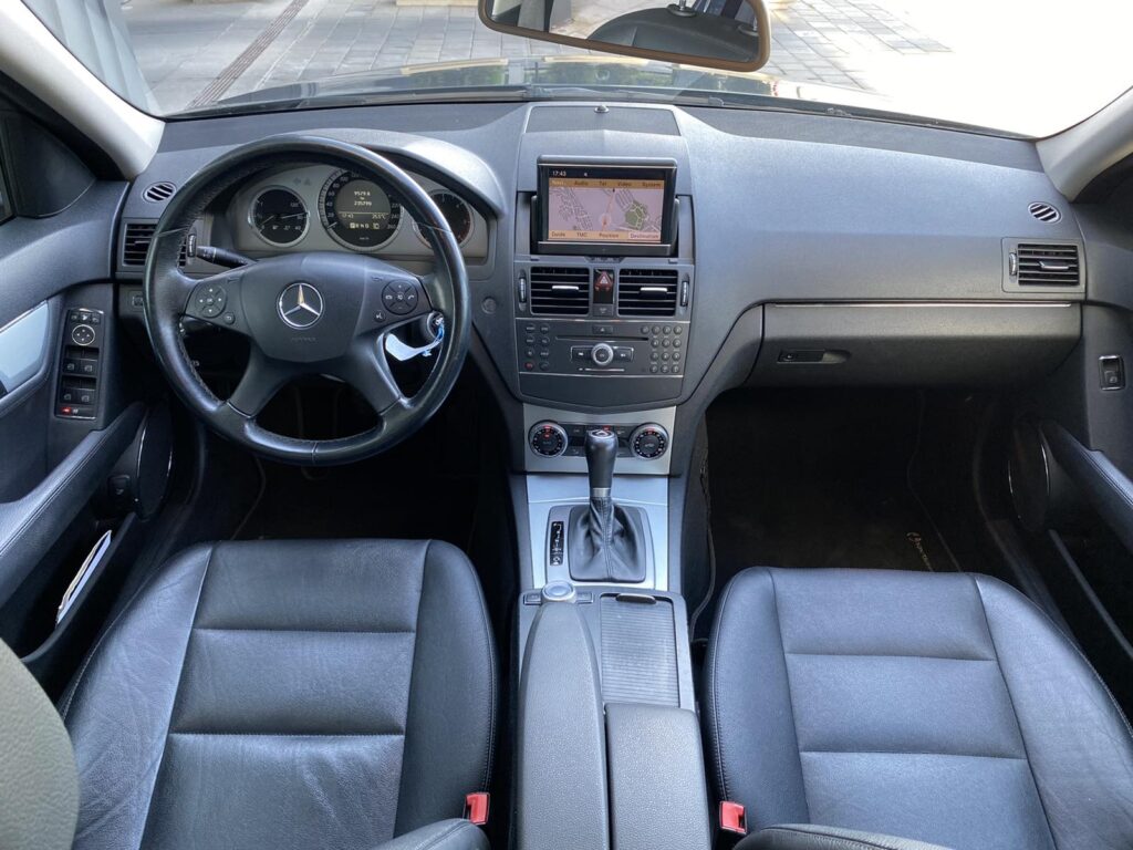 Mercedes-Benz C 220 CDi Avantgarde Сервизна История - 17