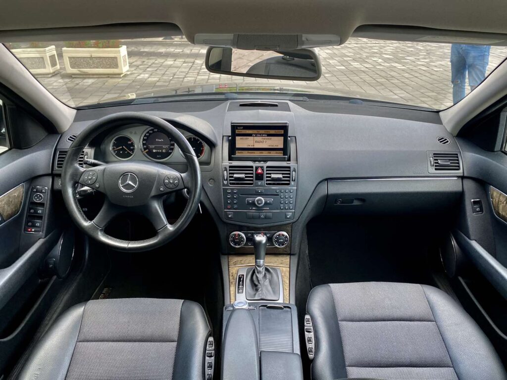 Mercedes-Benz C 220 CDi Avantgarde Германия Сервизна История - 8