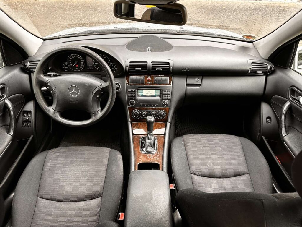 Mercedes-Benz C 220 CDi Германия Сервизна История - 6