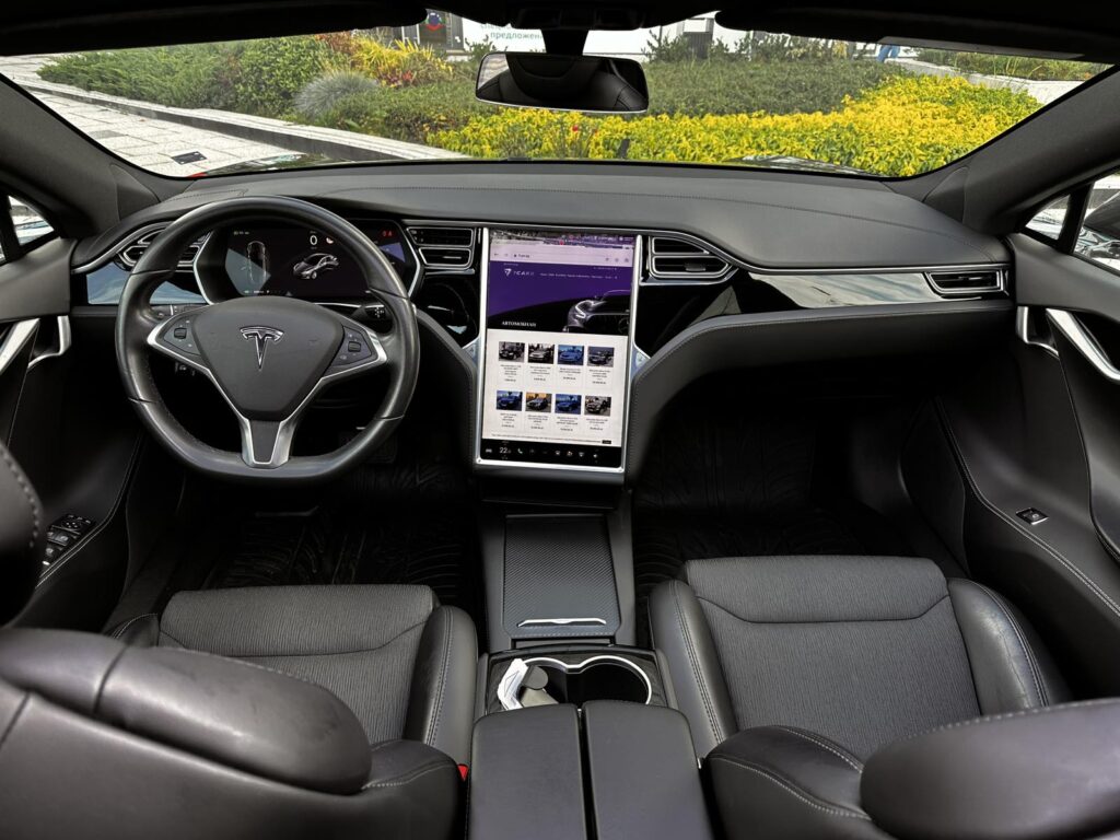 Tesla Model S 75D ГЕРМАНИЯ CCS - 24