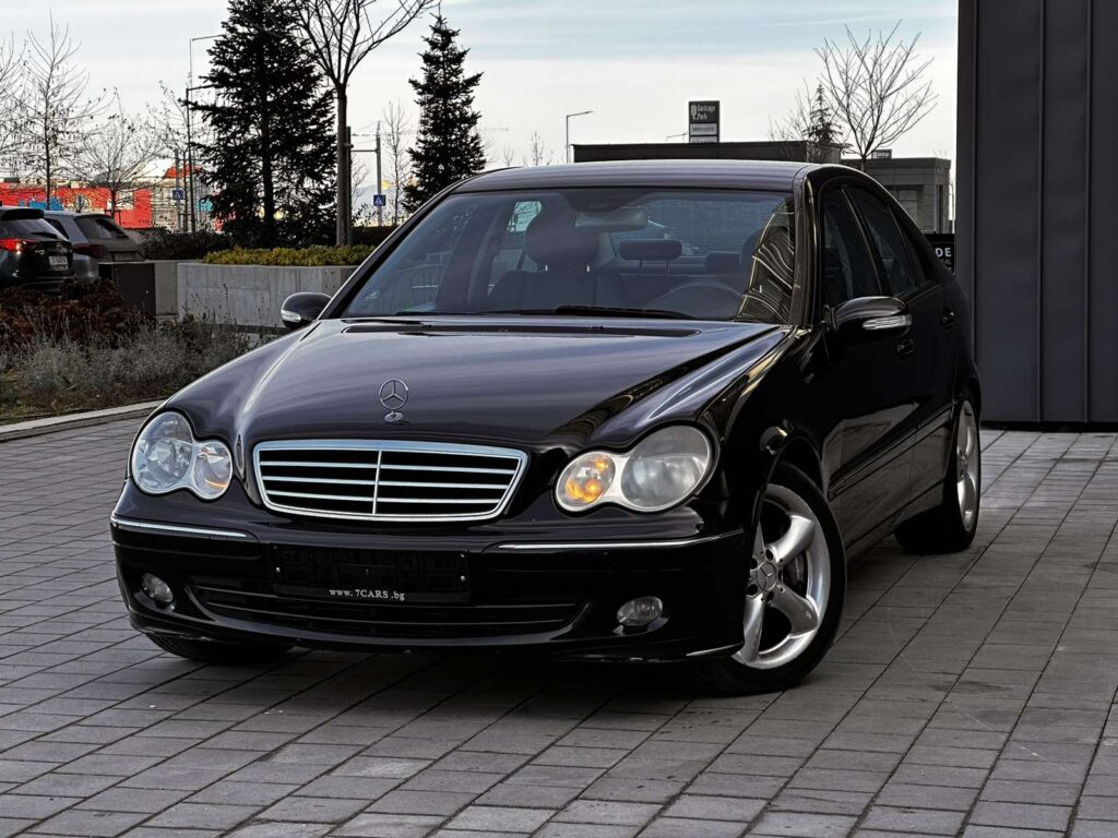 Mercedes-Benz C 220 CDi Avantgarde Сервизна История SPORT - 6