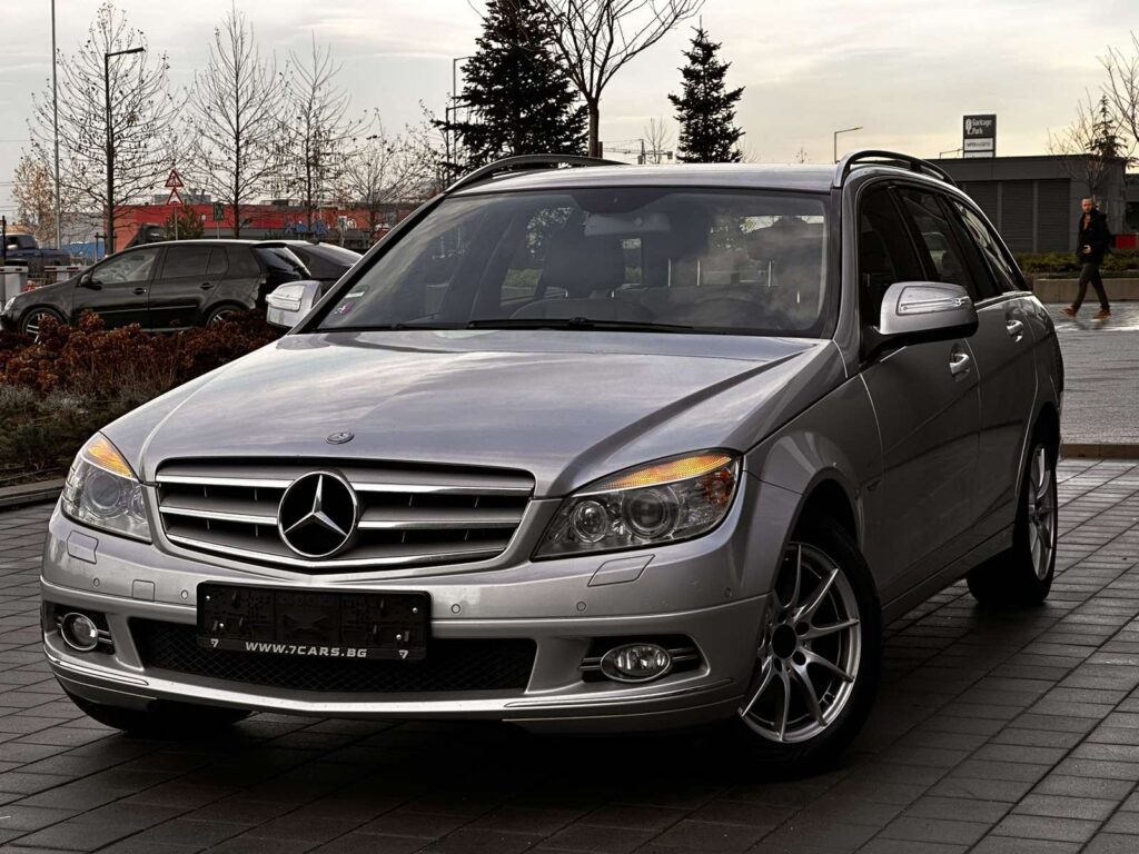 Mercedes-Benz C 220 CDi Avantgarde Сервизна История - 12