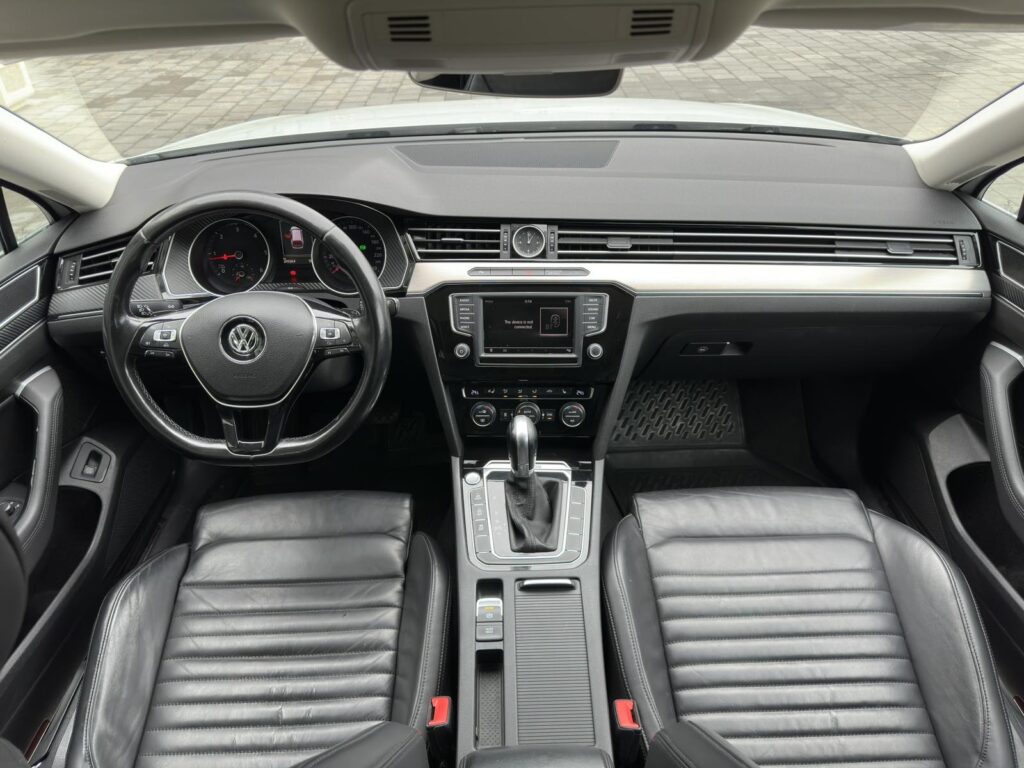 VW Passat 2.0 TDi 4motion HIGHLINE KEYLESS - 14