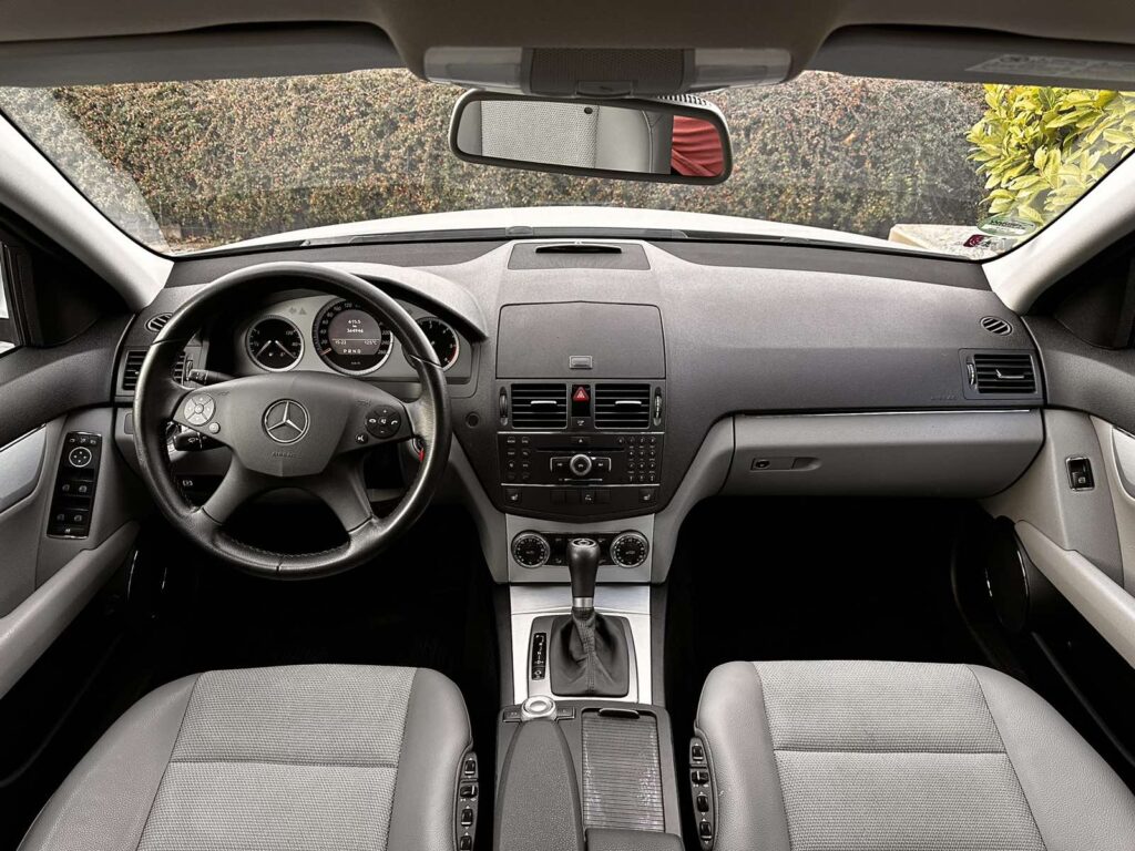 Mercedes-Benz C 220 CDi Avantgarde Сервизна История - 15