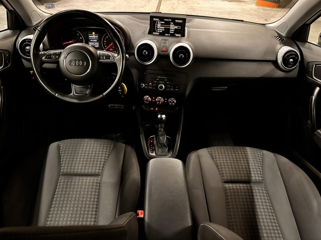 Audi A1 1.4 TFSI STRONIC NAVI XENON - 11