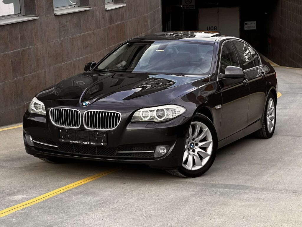 BMW 530 d СЕРВИЗНА ИСТОРИЯ КОМФОРТЕН САЛОН КАМЕРА KEYLESS - 6