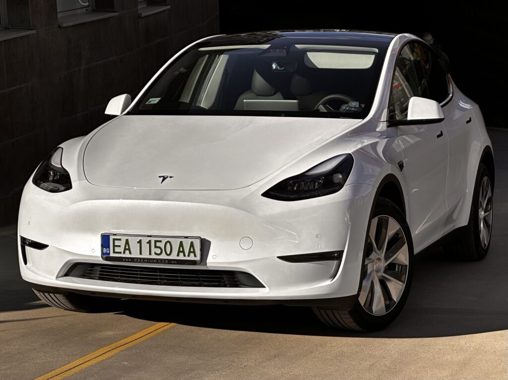 Tesla Model Y НАЛИЧНА DUALMOTOR ЛИЗИНГ - 15