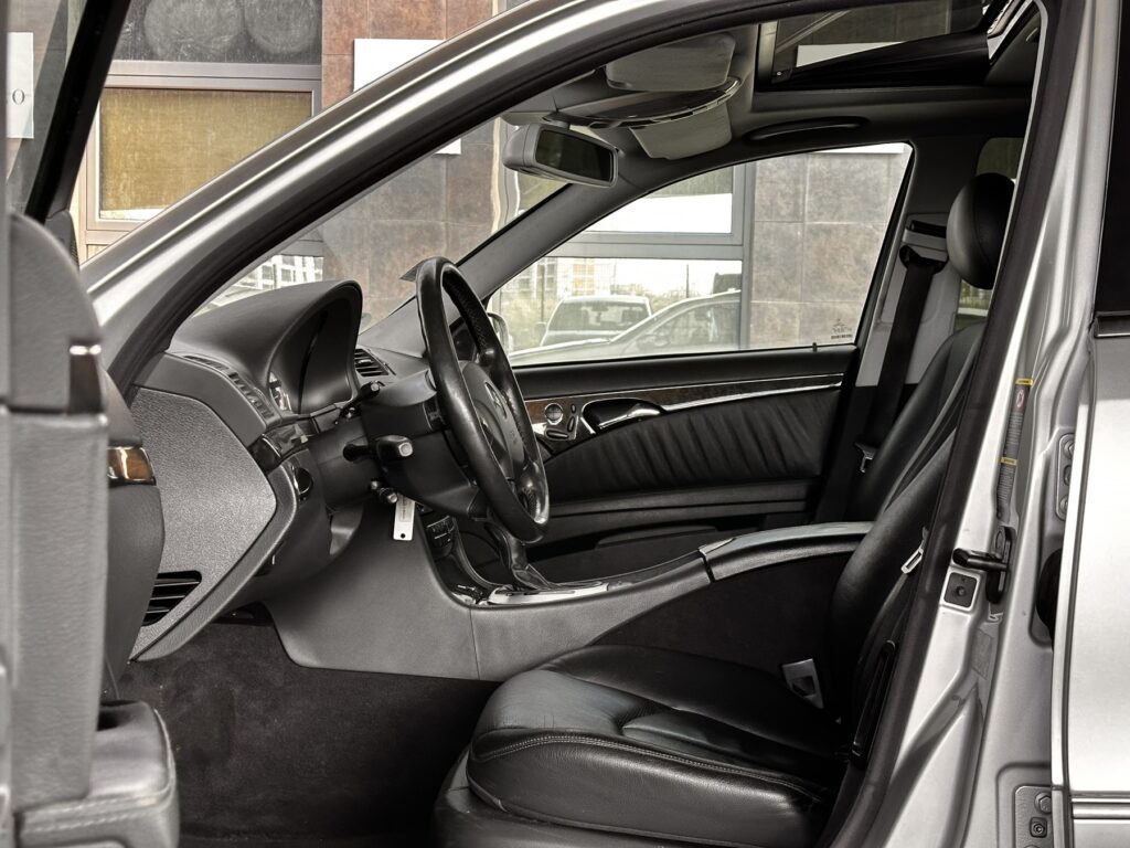 Mercedes-Benz E-Klasse E 500 Avantgarde - 28