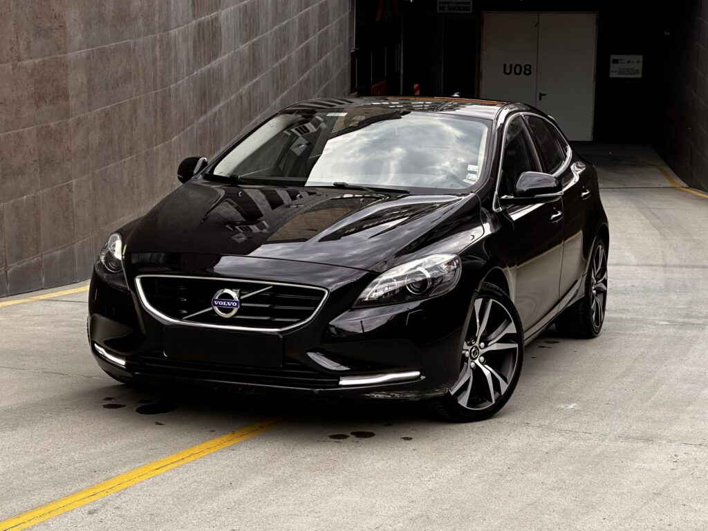 VOLVO V 40 D3 2.0 Momentum - 20