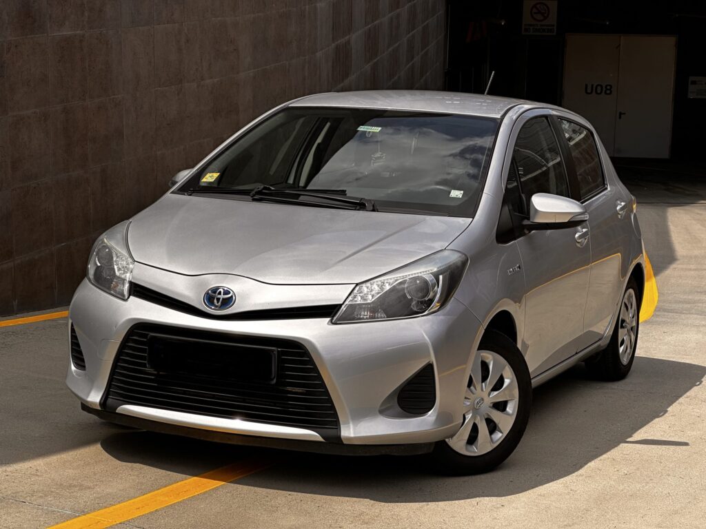 Toyota Yaris 1.5 - 24