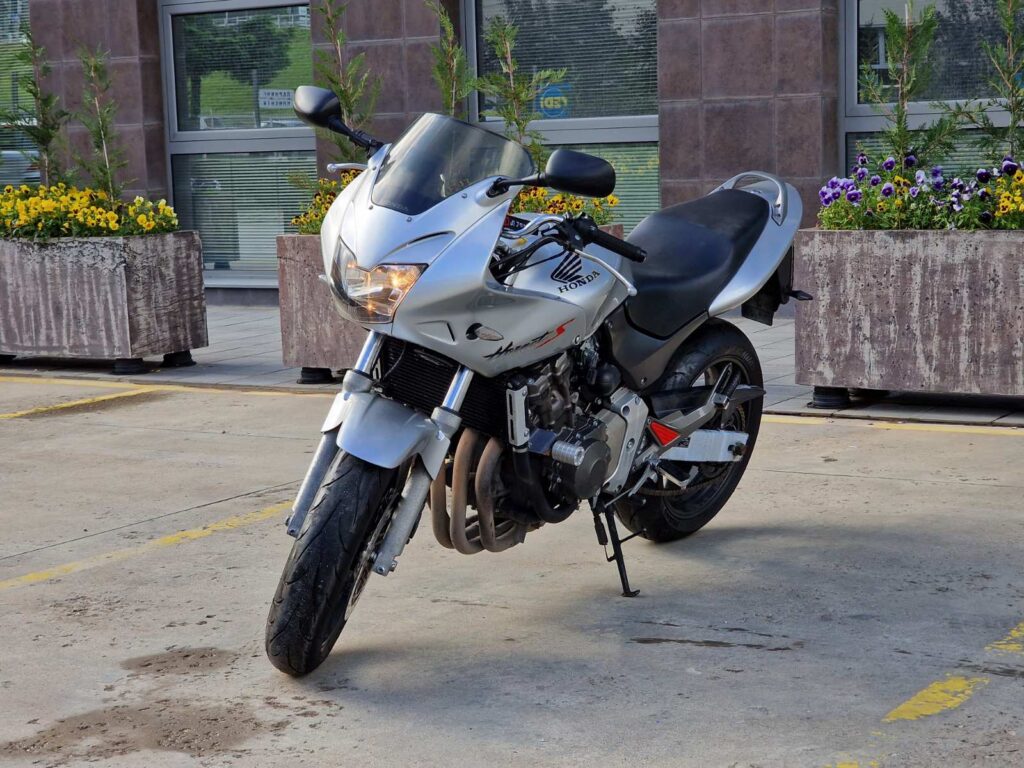 Honda Hornet S - 17