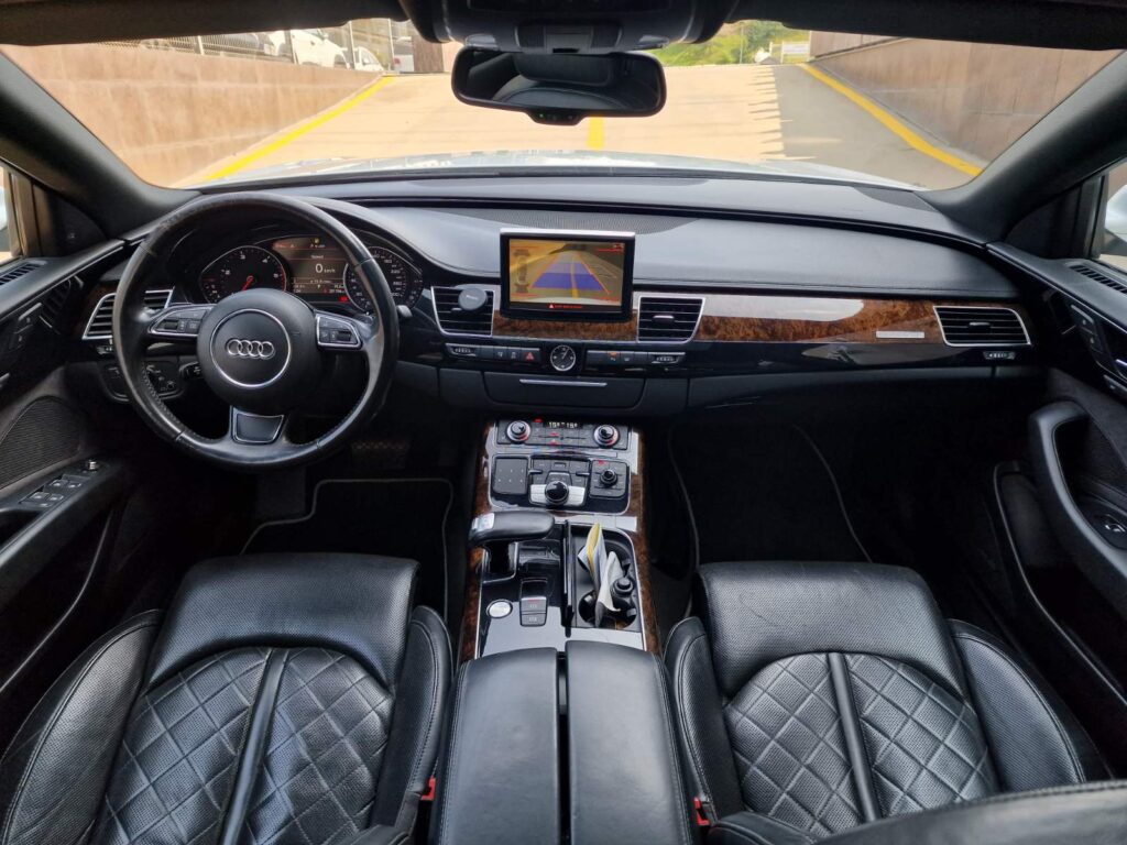 AUDI A8 4.2TDI QUATTRO - 26
