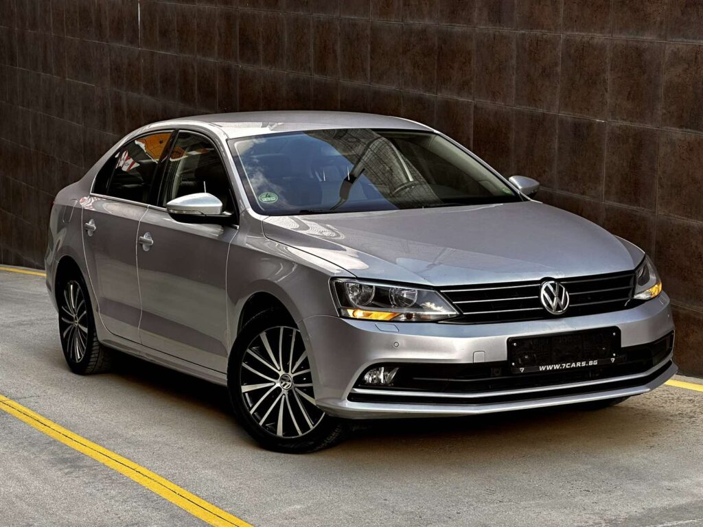 VW Jetta 2.0 TDI HIGHLINE - 26