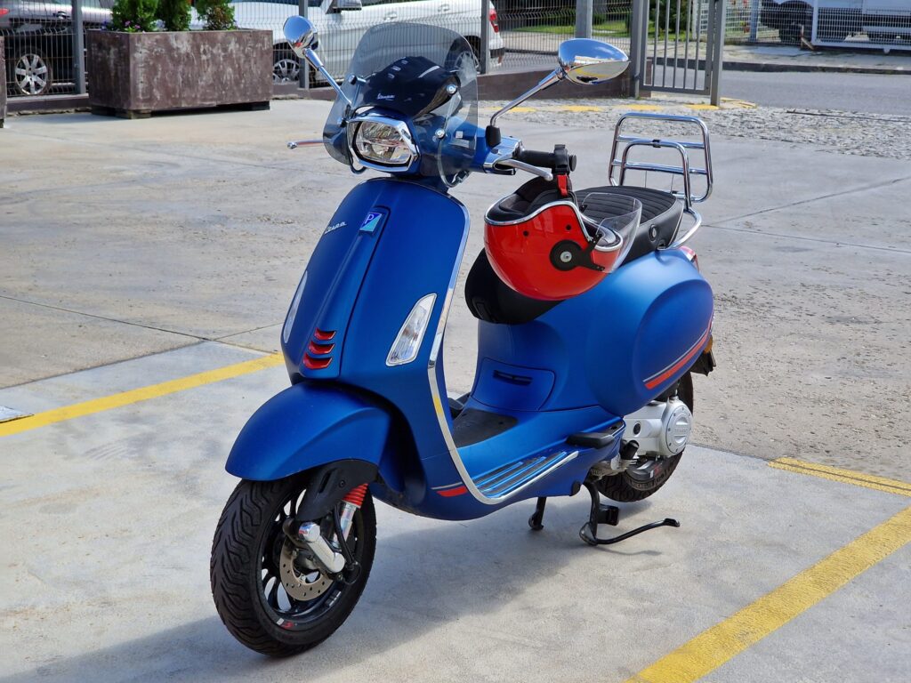 Piaggio Vespa Sprint 50 - 18