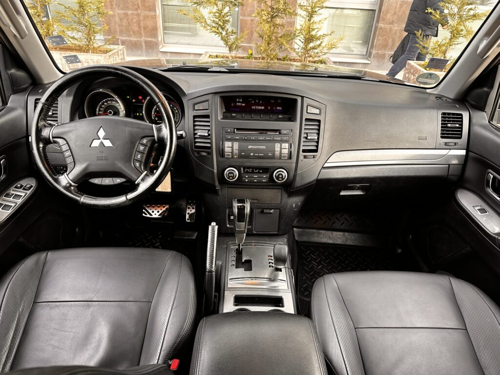 Mitsubishi Pajero 3.2 - 62
