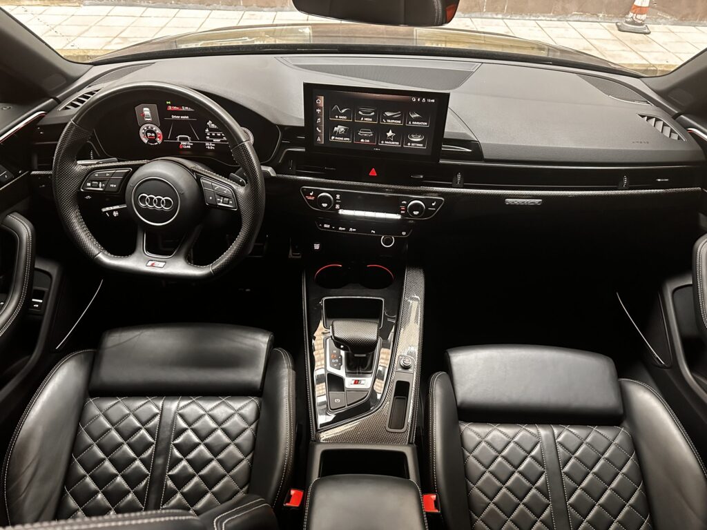 Audi S4 Prestige 3.0TFSI Quattro - 32