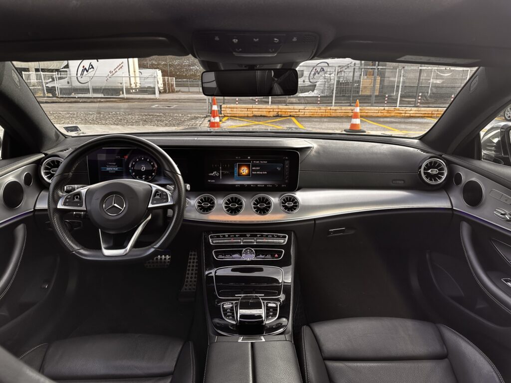 Mercedes E400 4Matic Coupe - 24