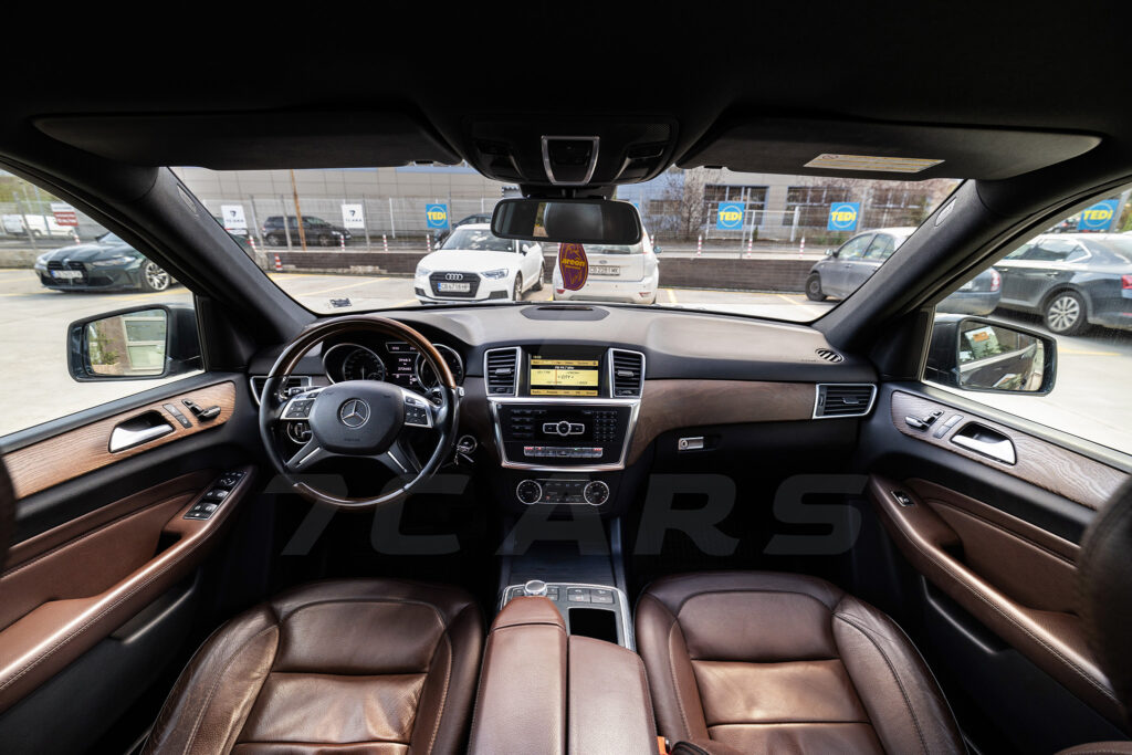 Mercedes-Benz ML 350 BlueTec 4Matic - 26