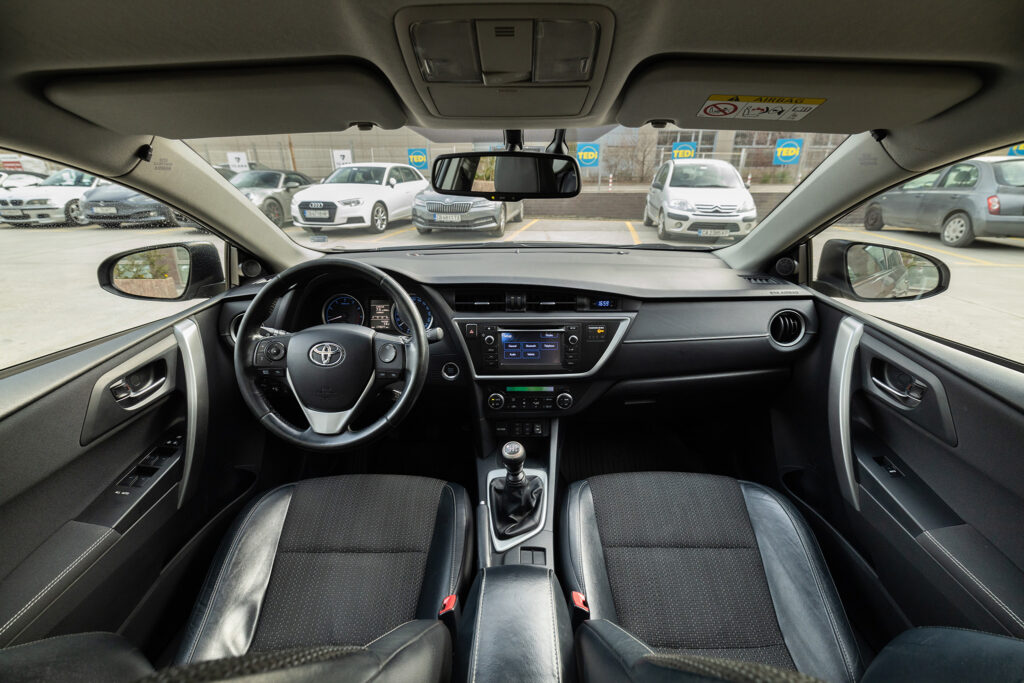 Toyota Auris 1.6 - 26