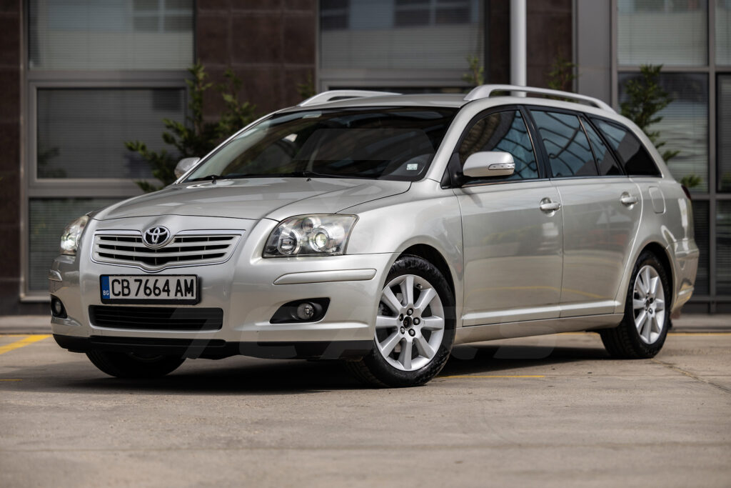 Toyota Avensis 1.8i - 18