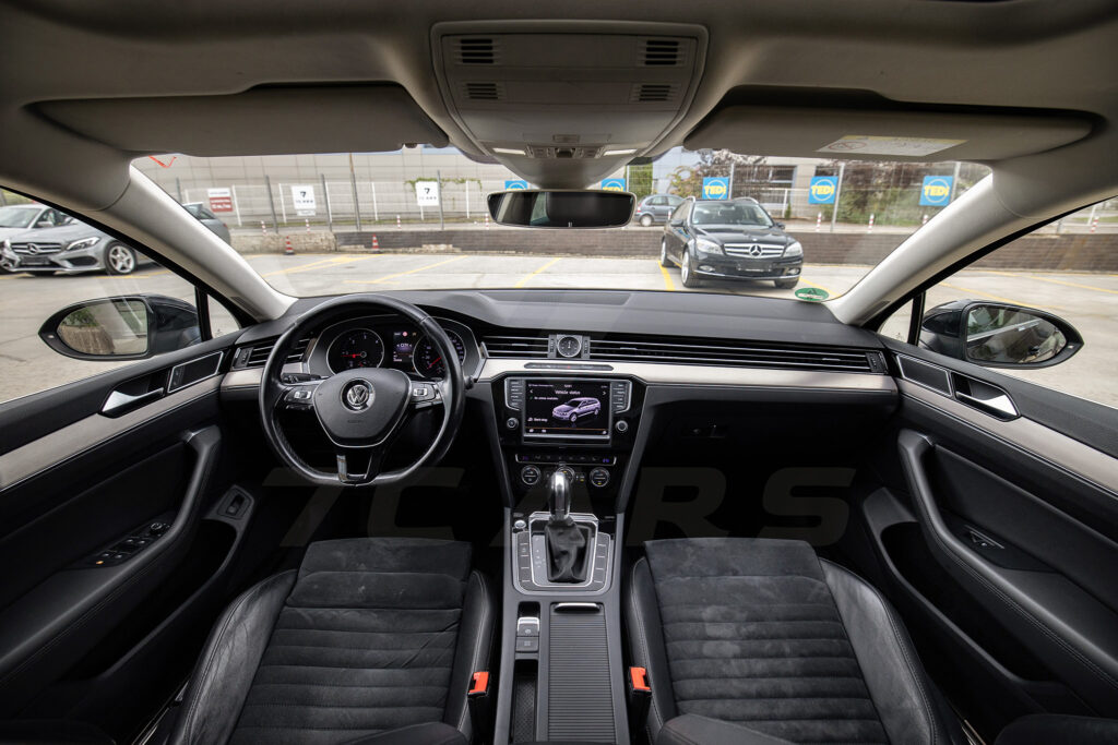 Volkswagen Passat Highline 2.0 TDI ГАРАНЦИЯ - 27