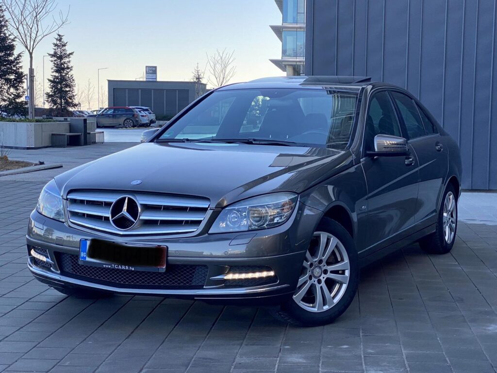 Mercedes-Benz C 250 CDi Avantgarde Германия Сервизна ИсторияBlueEFFICIY - 16