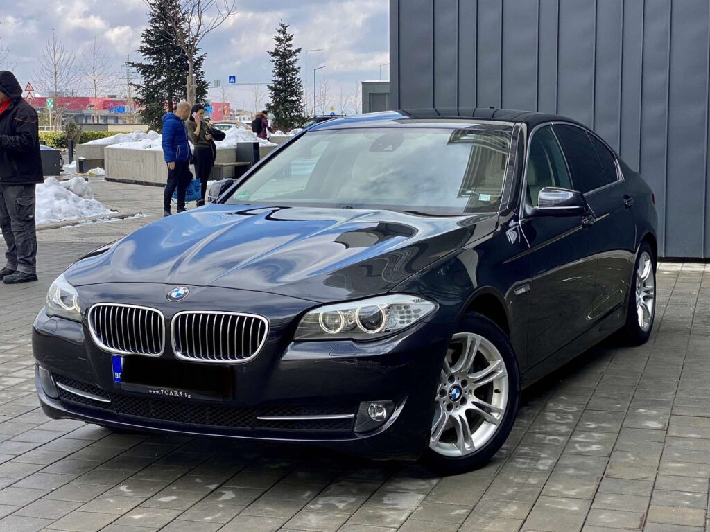 BMW 530 d * ЗАДНО * КОМФОРТЕН САЛОН * ПЕРФЕКТНА - 35