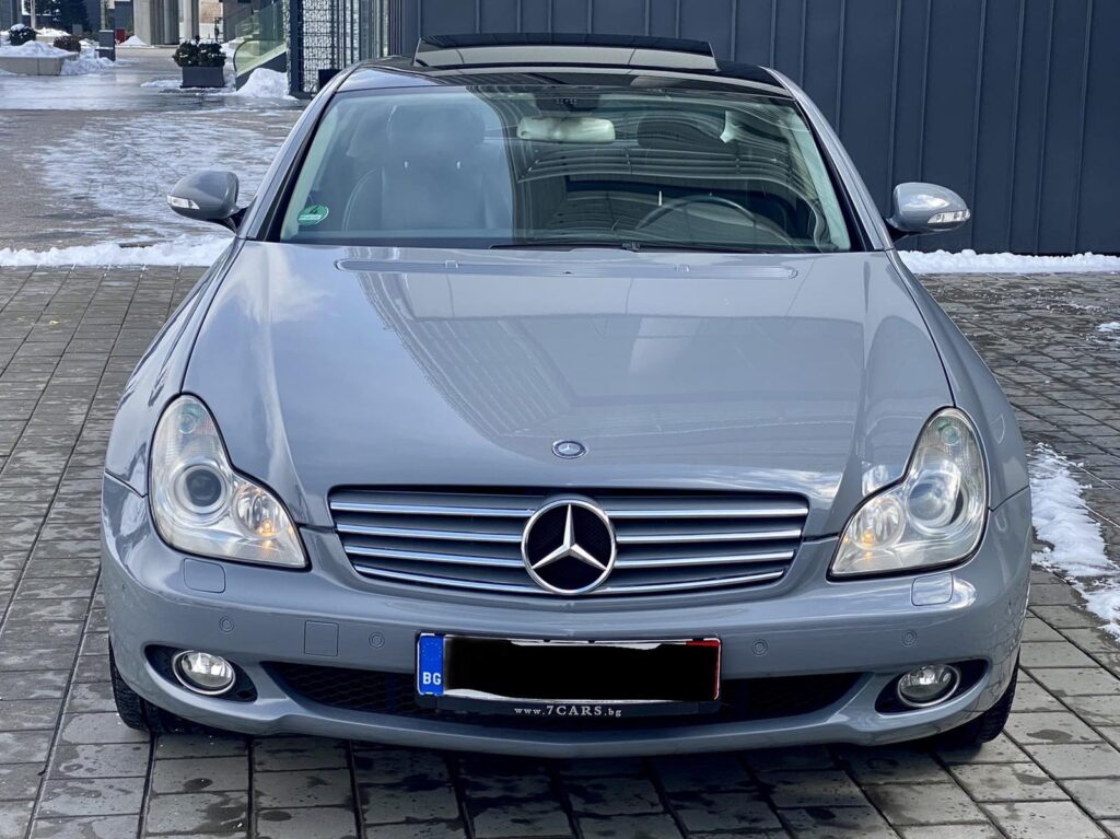 Mercedes-Benz CLS 500 V8 Nardo Gray Мемори Пакет черен таван - 19