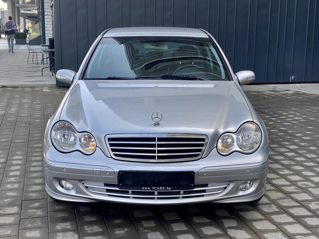 Mercedes-Benz C 220 CDi ФЕЙС-ЛИФТ Avantgarde Германия Сервизна История - 19