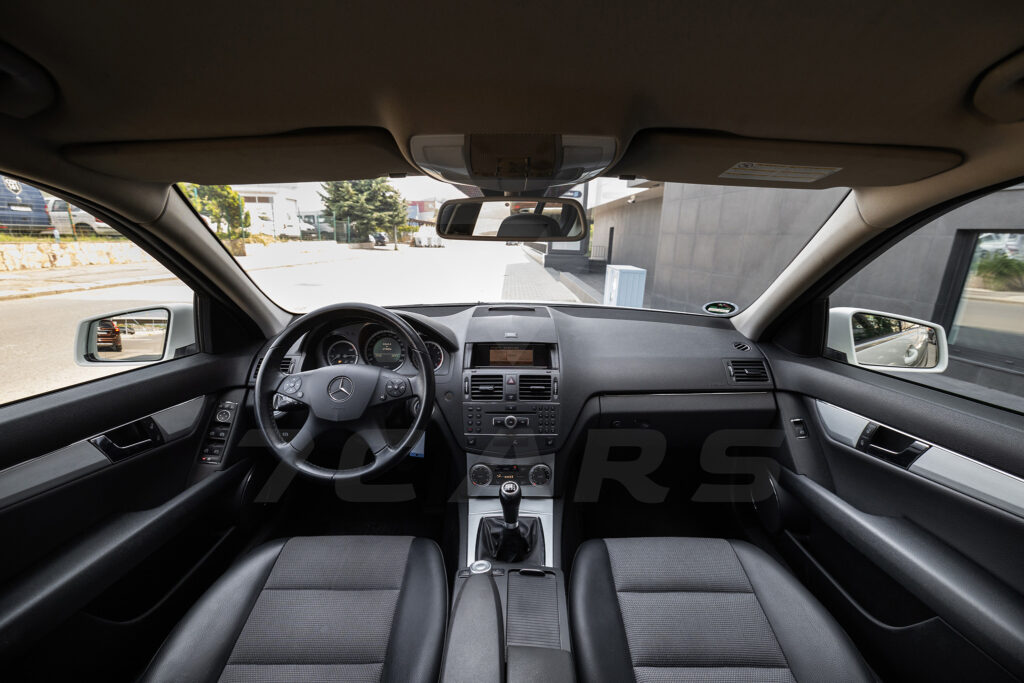 Mercedes-Benz C180 Kompressor T - 11