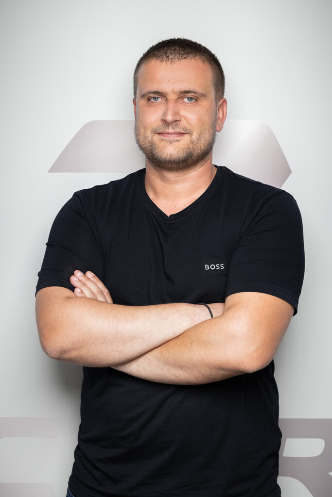 За нас