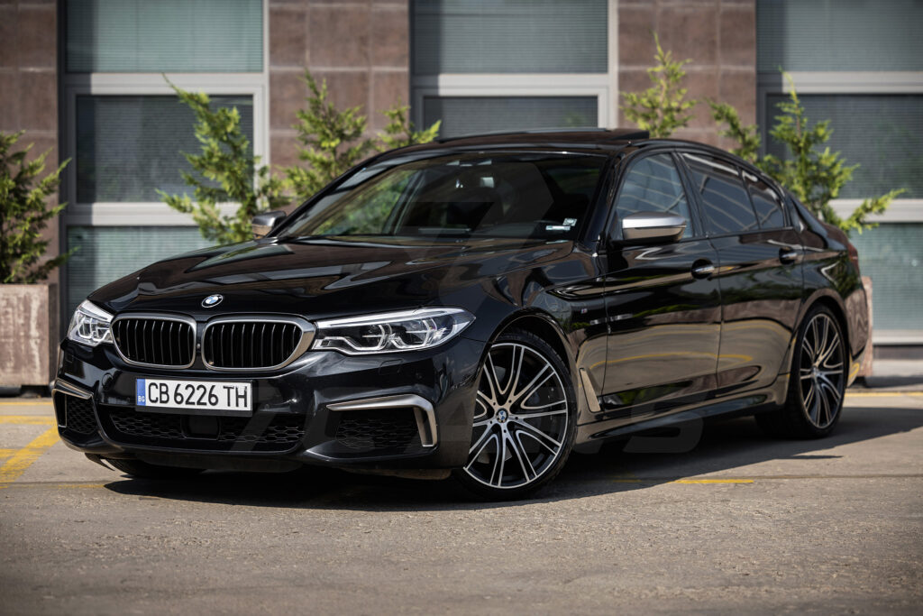 BMW M550d xDrive *ПЪЛНА СЕРВИЗНА ИСТОРИЯ*ДАНЪЧЕН КРЕДИТ*УДЪЛЖЕНА ГАРАНЦИЯ* - 1
