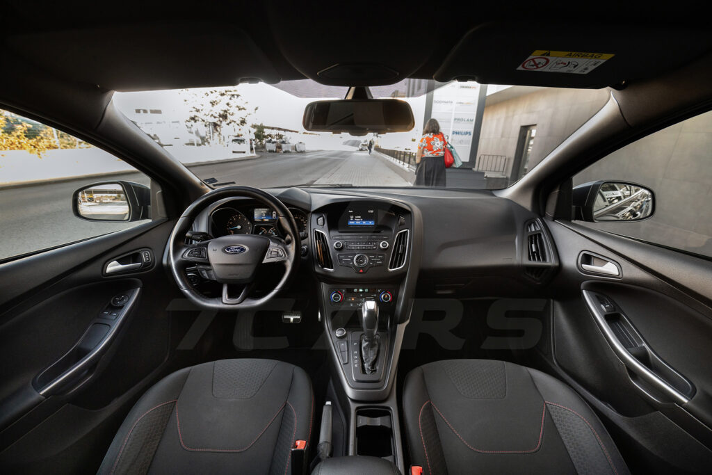Ford Focus ST-line *ПЪЛНА СЕРВИЗНА ИСТОРИЯ* НАПЪЛНО ОБСЛУЖЕН* - 9