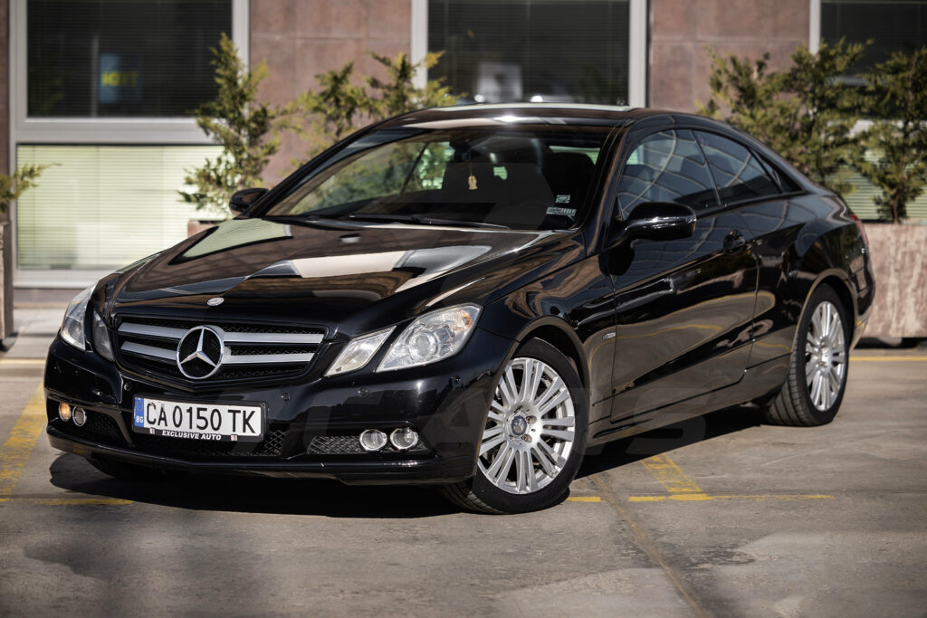Mercedes-Benz E250 Coupe - 1