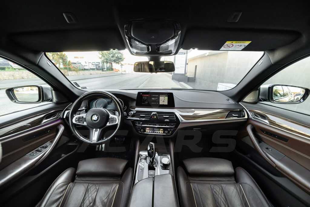 BMW 550i xDrive - 9