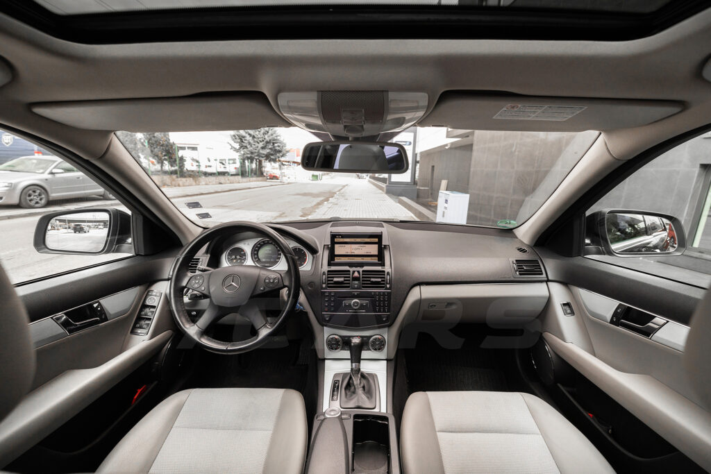Mercedes-Benz C320 CDI - 9
