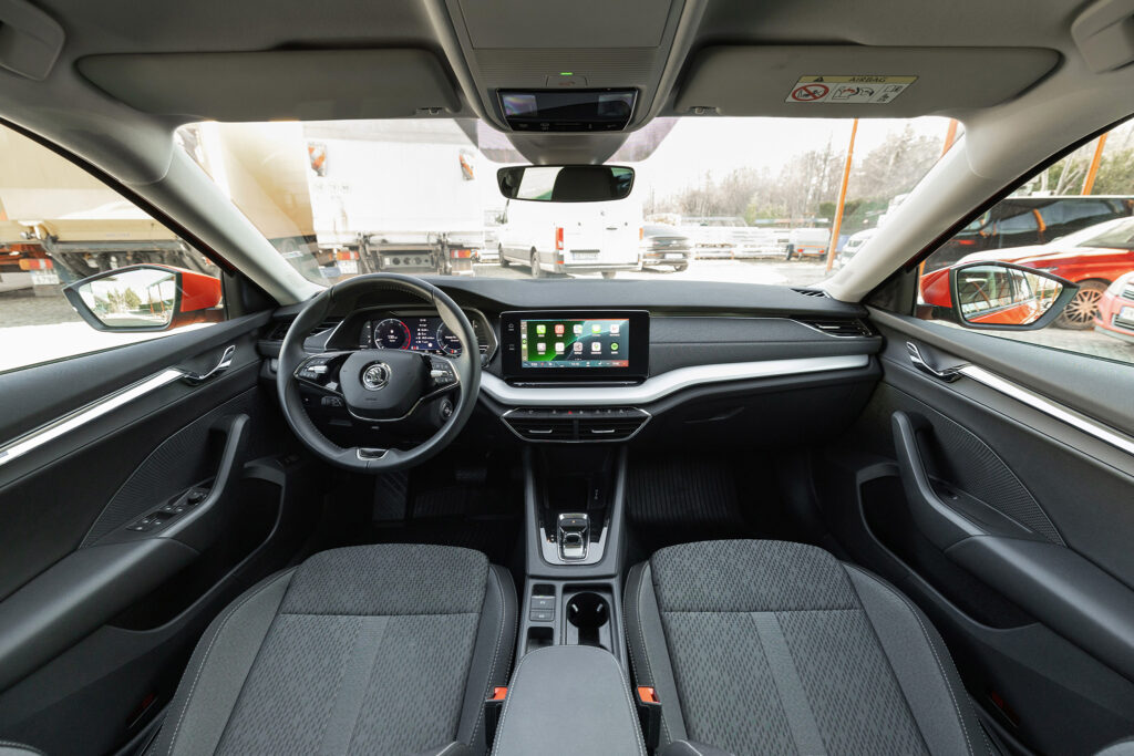 Skoda Octavia 2.0 TDI*2024*ПЪРВИ СОБСТВЕНИК*ГАРАНЦИЯ* - 9