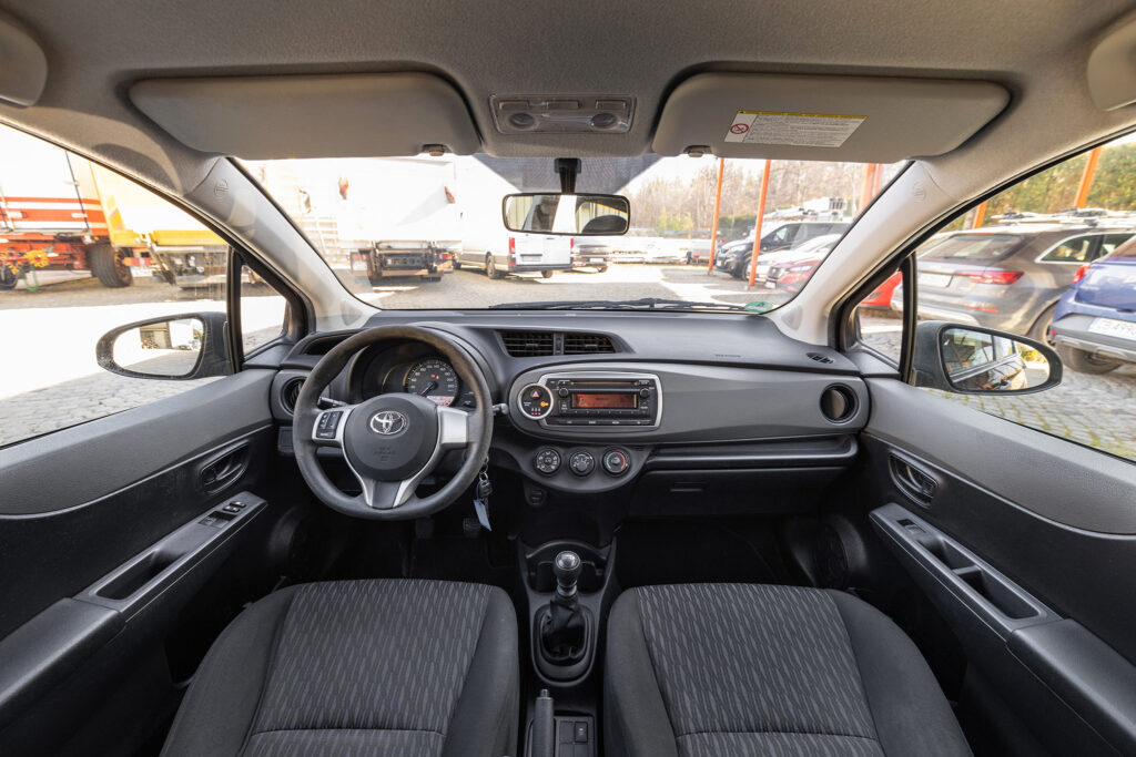 Toyota Yaris 1.3 VVT-i *ГАРАНЦИЯ*ЛИЗИНГ* - 9