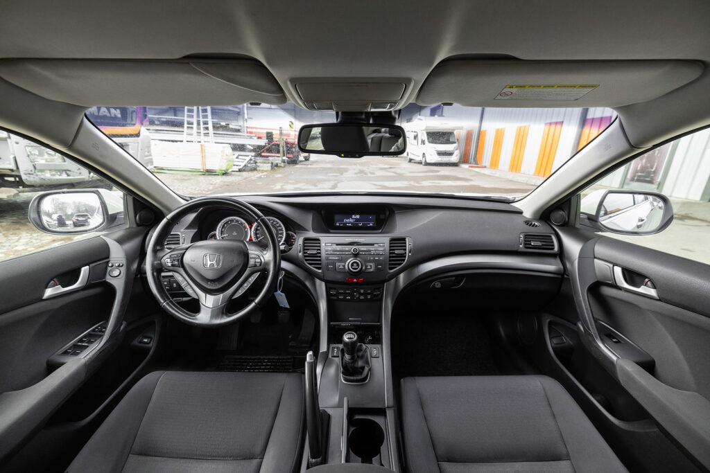 Honda Accord 2.0 VTEC Executive - 9