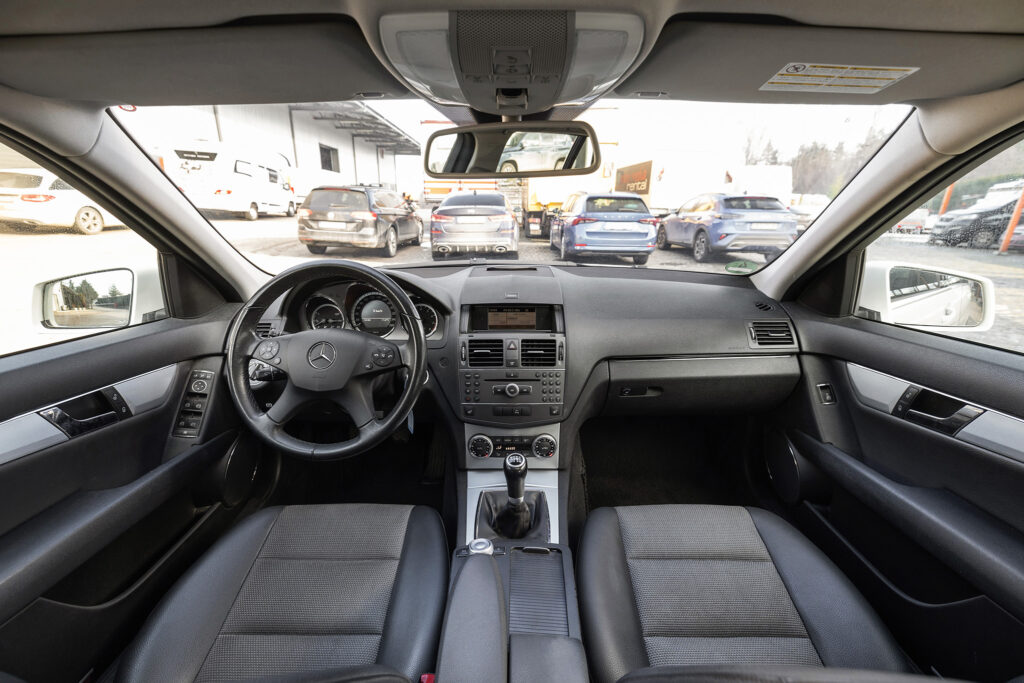 Mercedes-Benz C180 Kompressor *ВЪЗМОЖЕН ЛИЗИНГ*ГАРАНЦИЯ* - 9